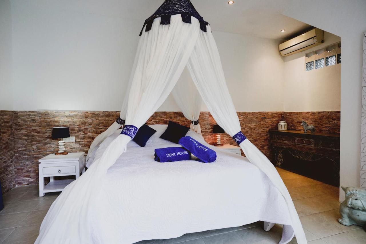 Dewi Seminyak (Bali)